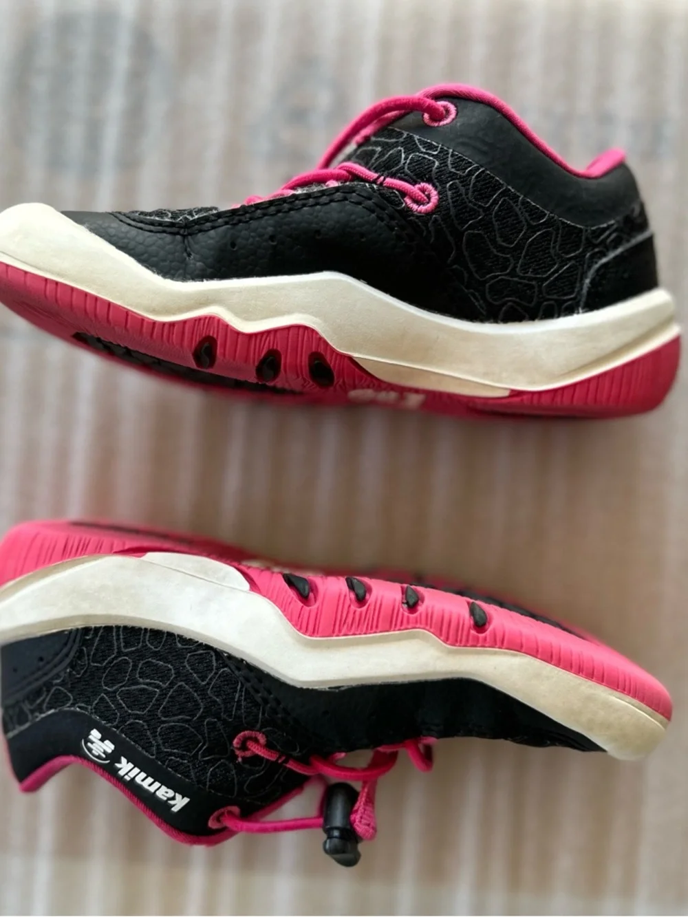 Kamik Fundy Charcoal Pink Adjustable Bungee Lacing Bumper Toe Sneaker Size 9 T - Picture 4 of 8